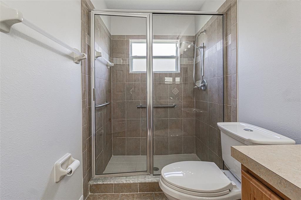 En Venta: $304,900 (3 camas, 2 baños, 1390 Pies cuadrados)