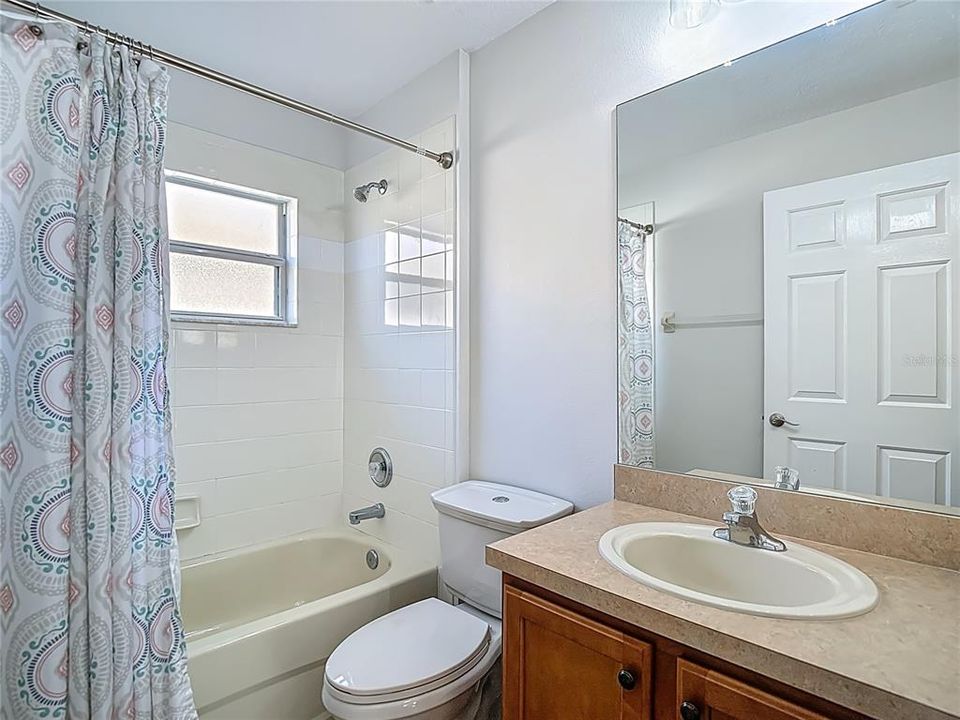 En Venta: $304,900 (3 camas, 2 baños, 1390 Pies cuadrados)