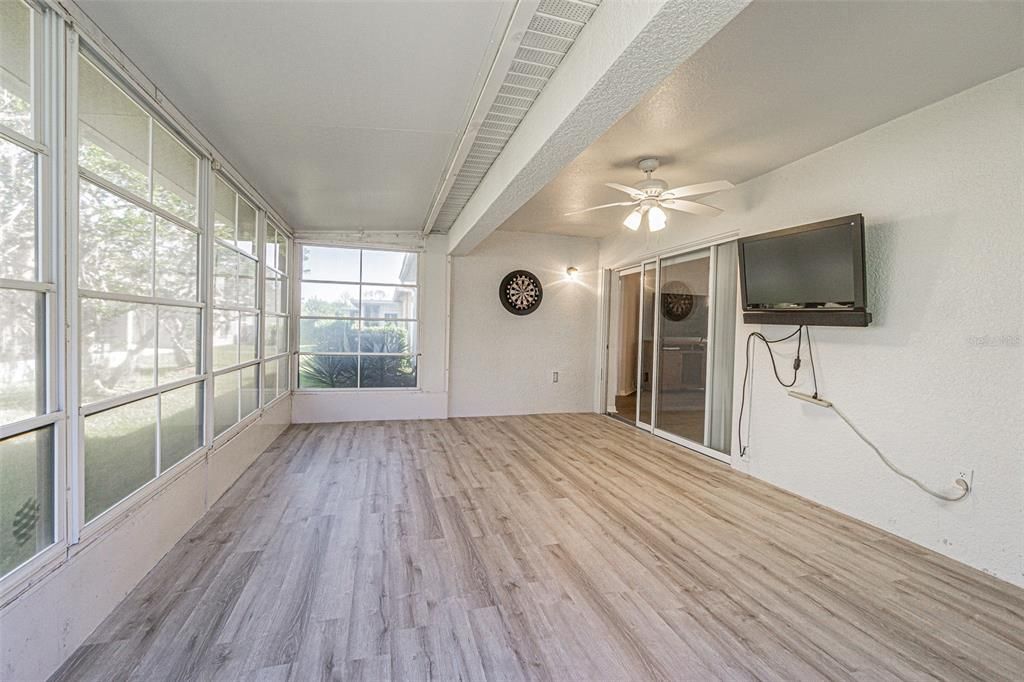 En Venta: $304,900 (3 camas, 2 baños, 1390 Pies cuadrados)