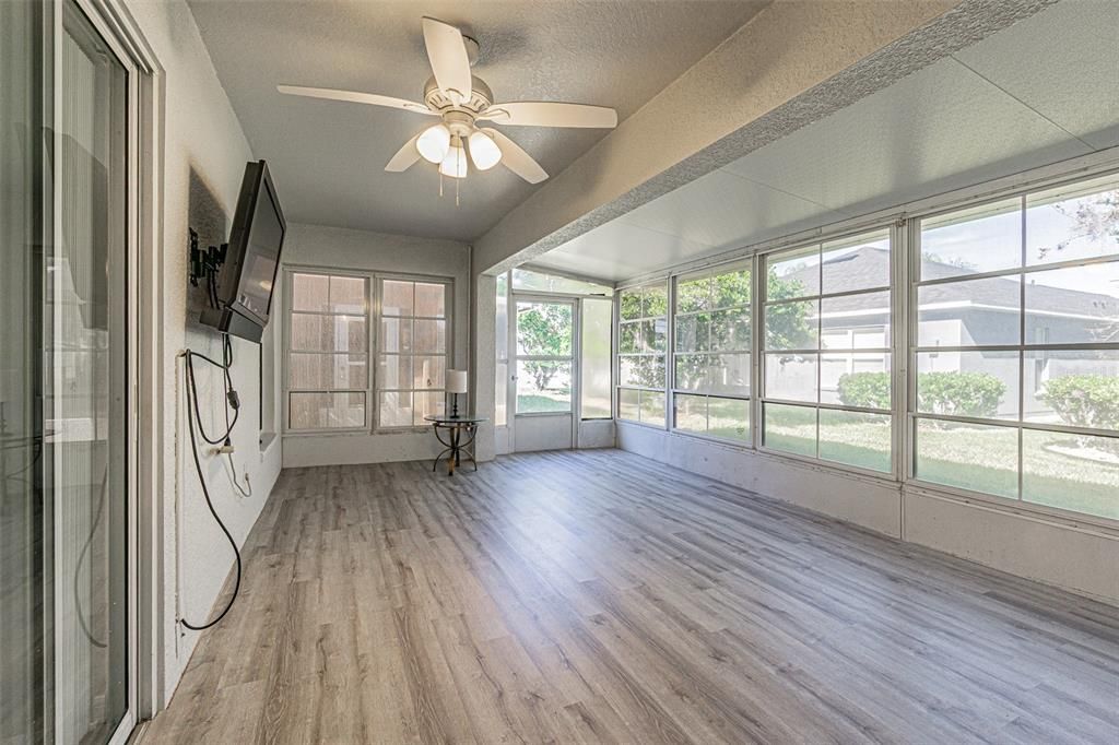 En Venta: $304,900 (3 camas, 2 baños, 1390 Pies cuadrados)