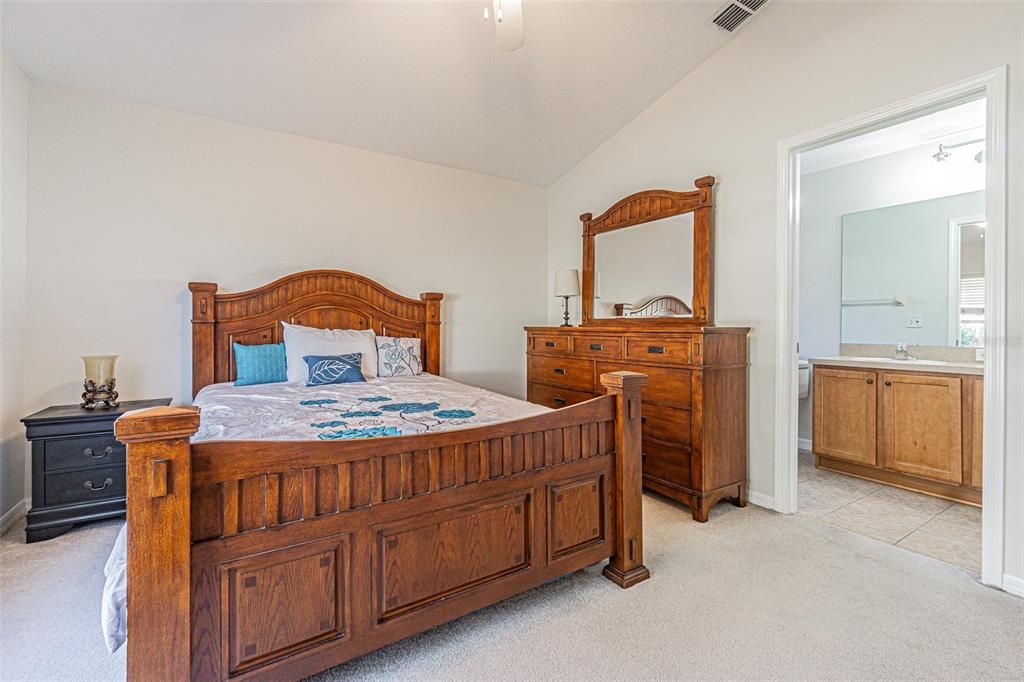 En Venta: $304,900 (3 camas, 2 baños, 1390 Pies cuadrados)