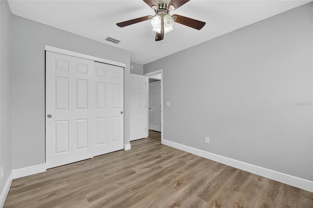 出租: $3,200 (4 贝兹, 2 浴室, 2074 平方英尺)