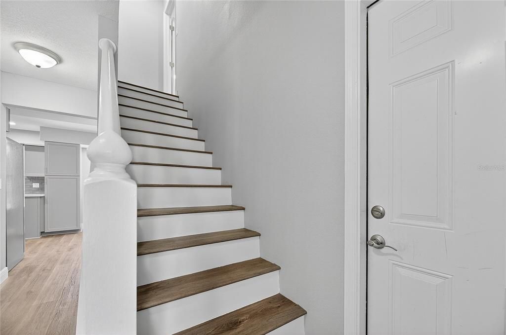 出租: $3,200 (4 贝兹, 2 浴室, 2074 平方英尺)