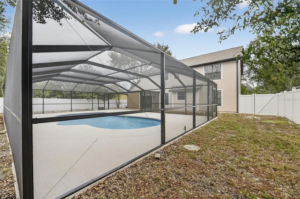 出租: $3,200 (4 贝兹, 2 浴室, 2074 平方英尺)