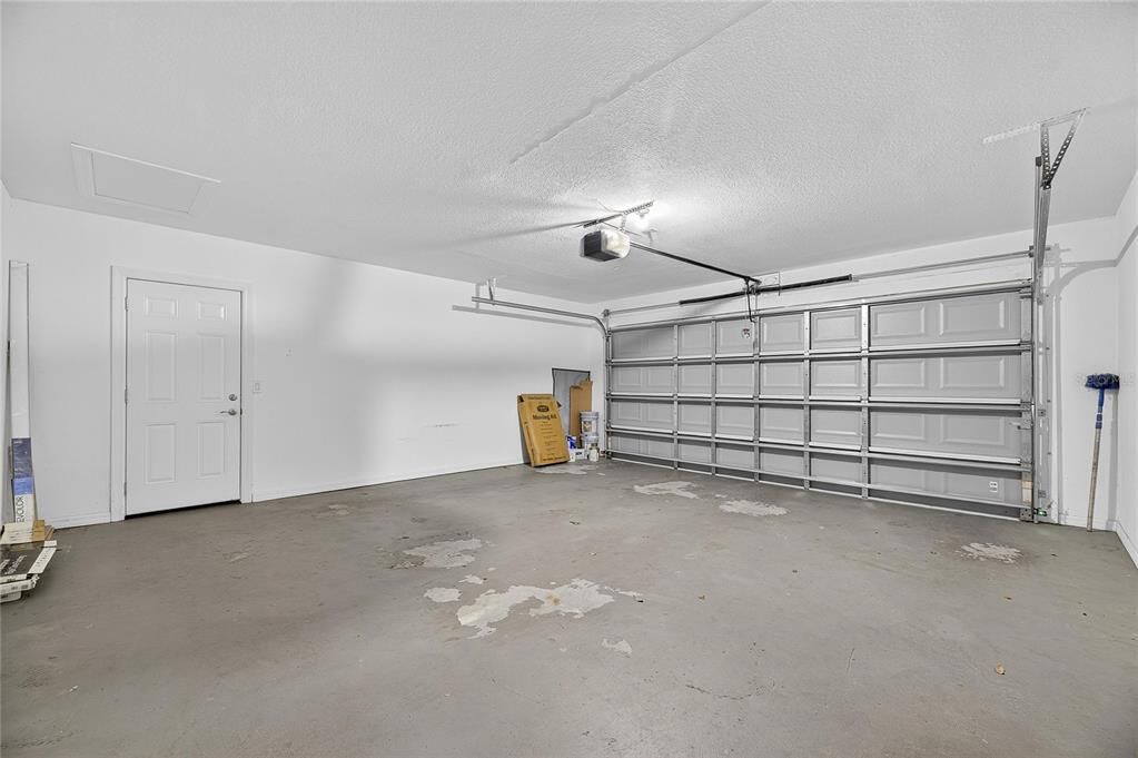 出租: $3,200 (4 贝兹, 2 浴室, 2074 平方英尺)