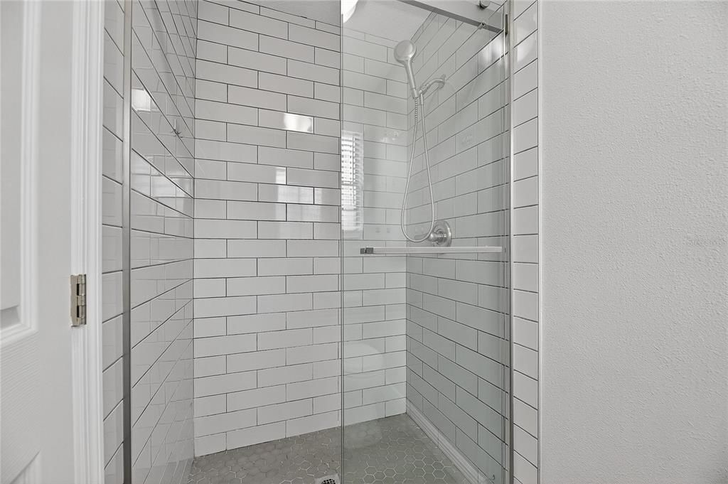 出租: $3,200 (4 贝兹, 2 浴室, 2074 平方英尺)