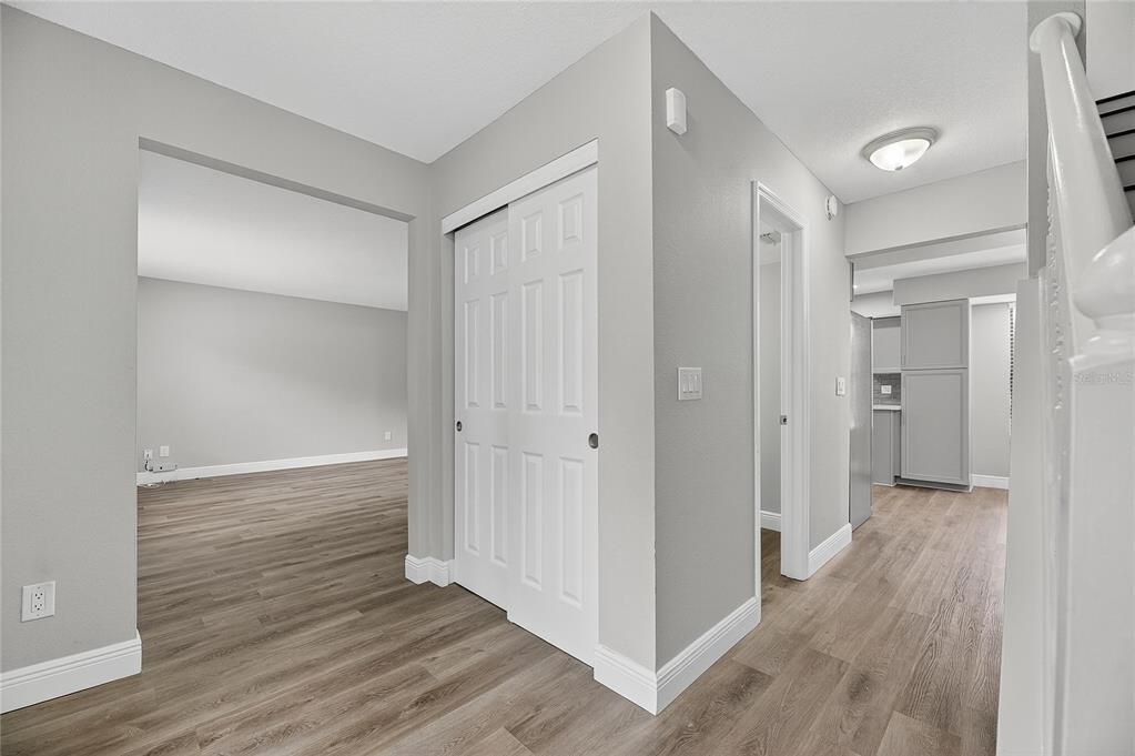 出租: $3,200 (4 贝兹, 2 浴室, 2074 平方英尺)