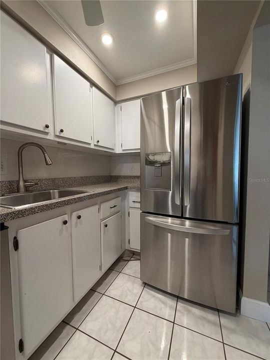 Active With Contract: $110,000 (2 beds, 2 baths, 902 Square Feet)