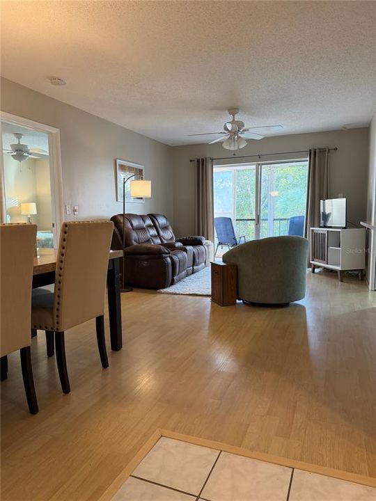 Active With Contract: $110,000 (2 beds, 2 baths, 902 Square Feet)