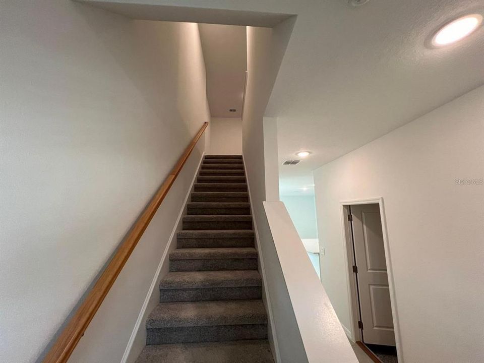 For Rent: $2,100 (3 beds, 2 baths, 1616 Square Feet)