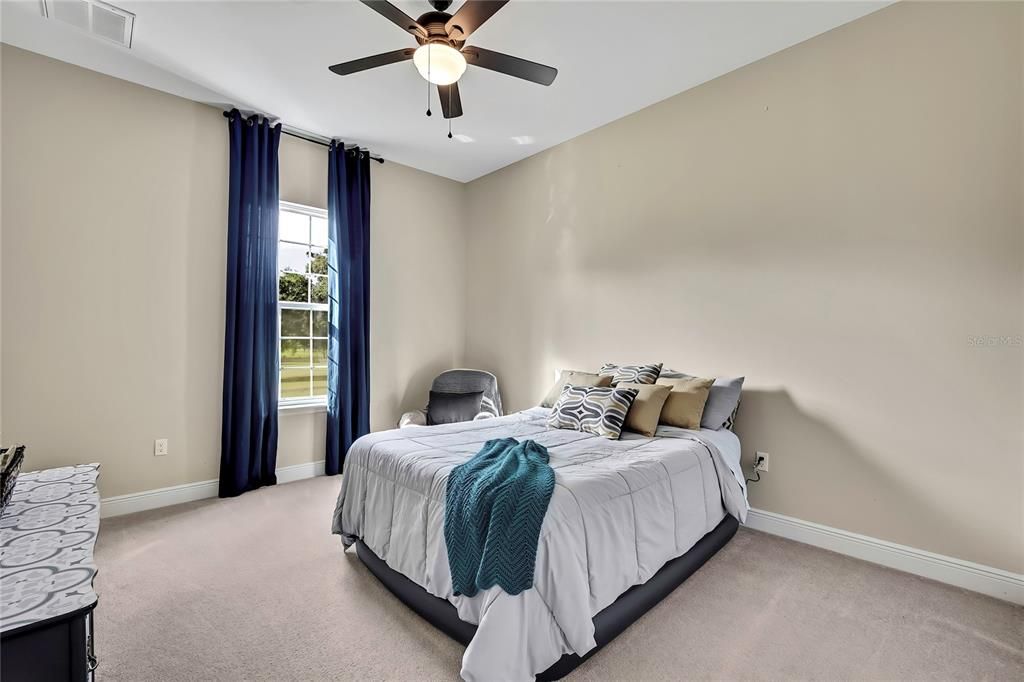 For Sale: $999,999 (4 beds, 3 baths, 2616 Square Feet)