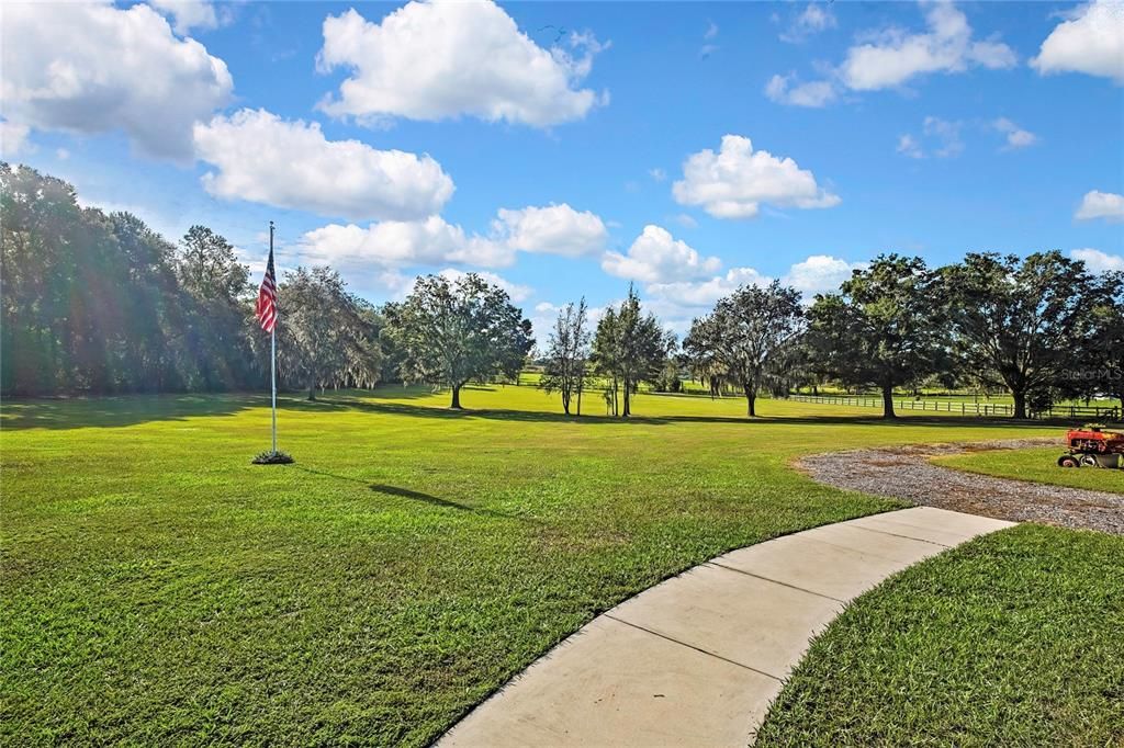 For Sale: $999,999 (4 beds, 3 baths, 2616 Square Feet)