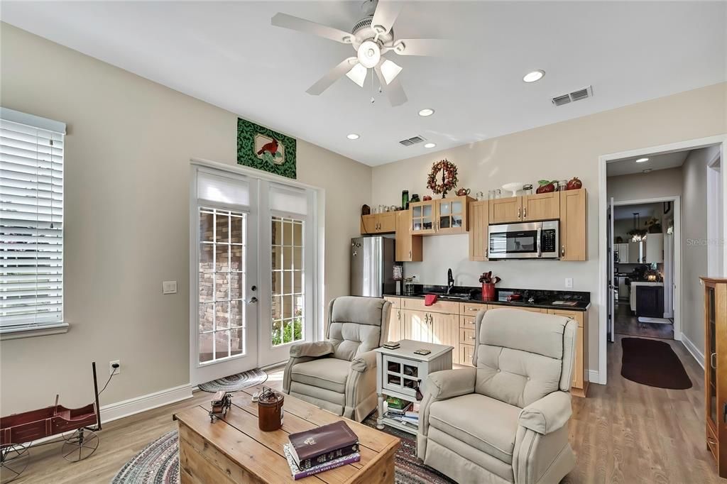 For Sale: $999,999 (4 beds, 3 baths, 2616 Square Feet)