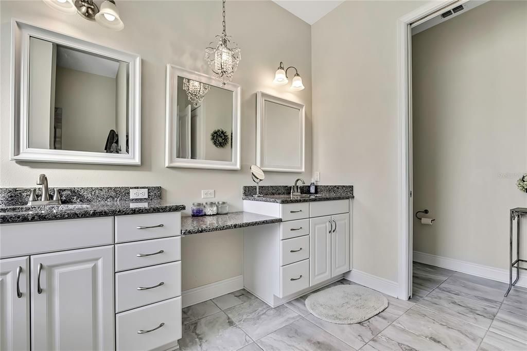 For Sale: $999,999 (4 beds, 3 baths, 2616 Square Feet)