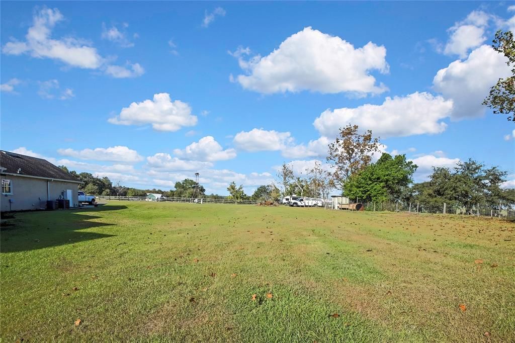 For Sale: $999,999 (4 beds, 3 baths, 2616 Square Feet)