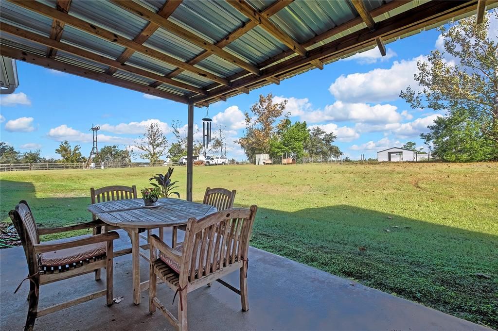 For Sale: $999,999 (4 beds, 3 baths, 2616 Square Feet)