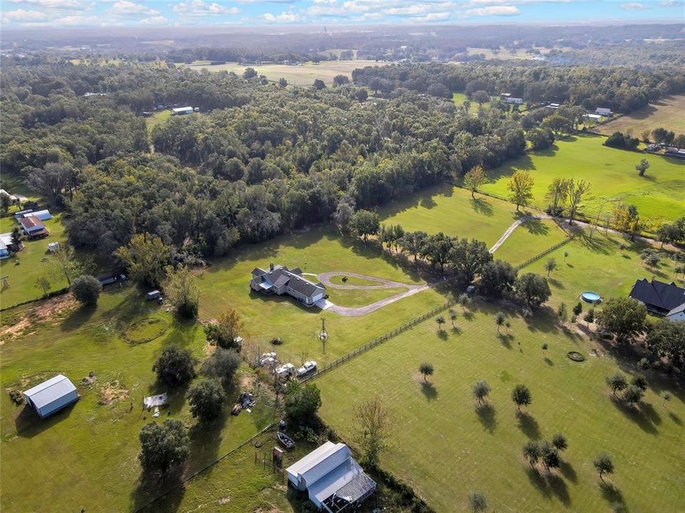 For Sale: $999,999 (4 beds, 3 baths, 2616 Square Feet)