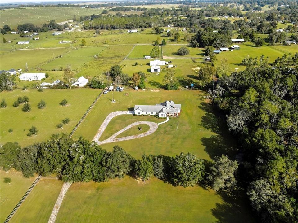 For Sale: $999,999 (4 beds, 3 baths, 2616 Square Feet)