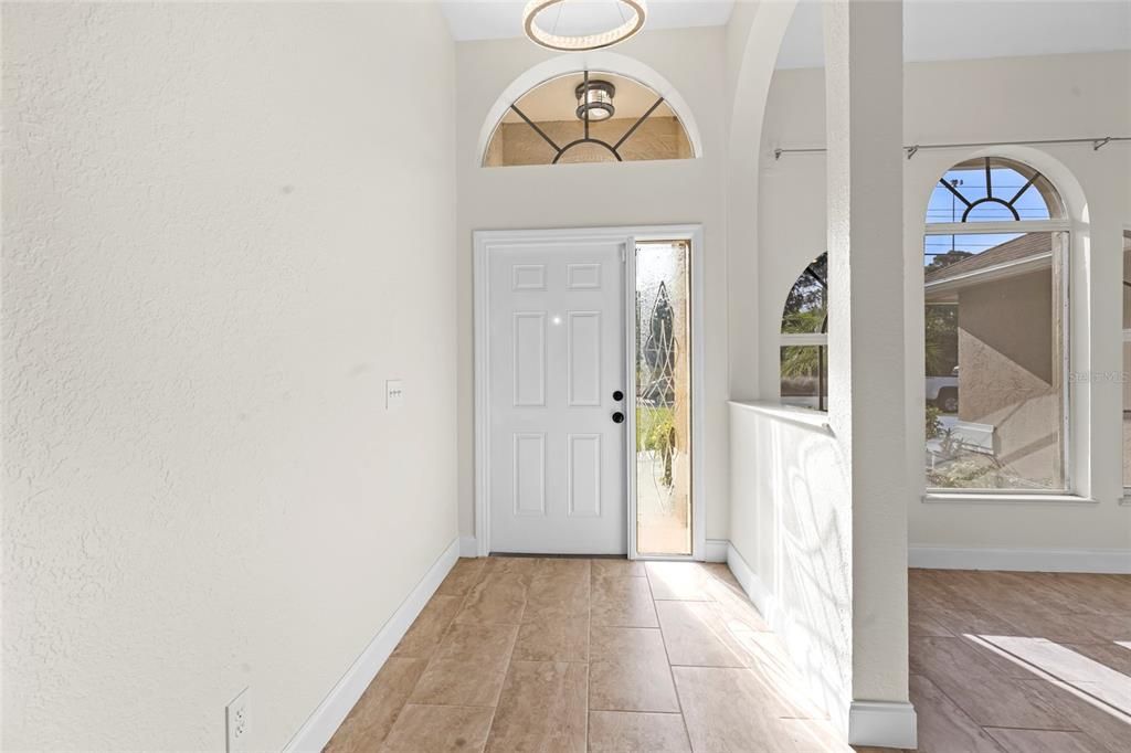 出租: $3,500 (3 贝兹, 2 浴室, 1918 平方英尺)