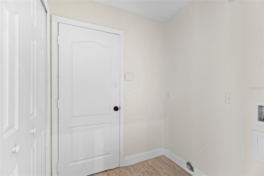 出租: $3,500 (3 贝兹, 2 浴室, 1918 平方英尺)