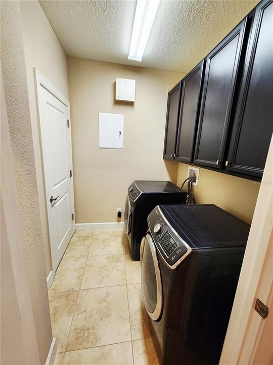 На продажу: $529,900 (3 спален, 2 ванн, 1920 Квадратных фут)