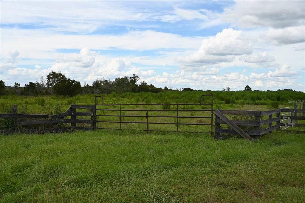 En Venta: $484,000 (40.11 acres)