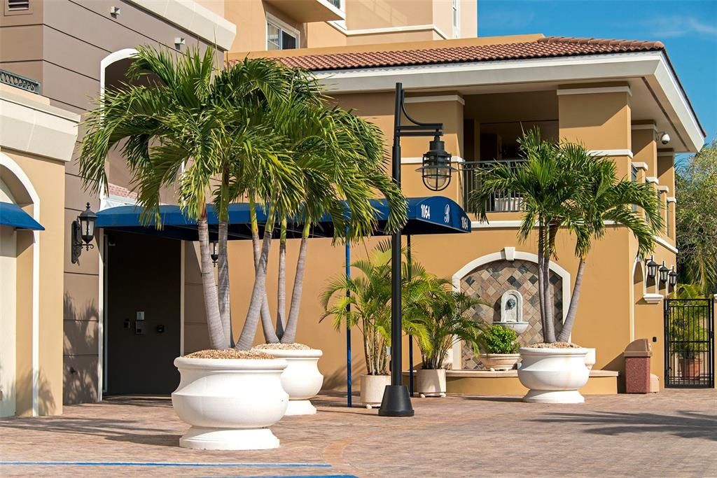 待售: $489,000 (2 贝兹, 2 浴室, 1051 平方英尺)