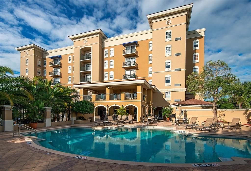 待售: $489,000 (2 贝兹, 2 浴室, 1051 平方英尺)