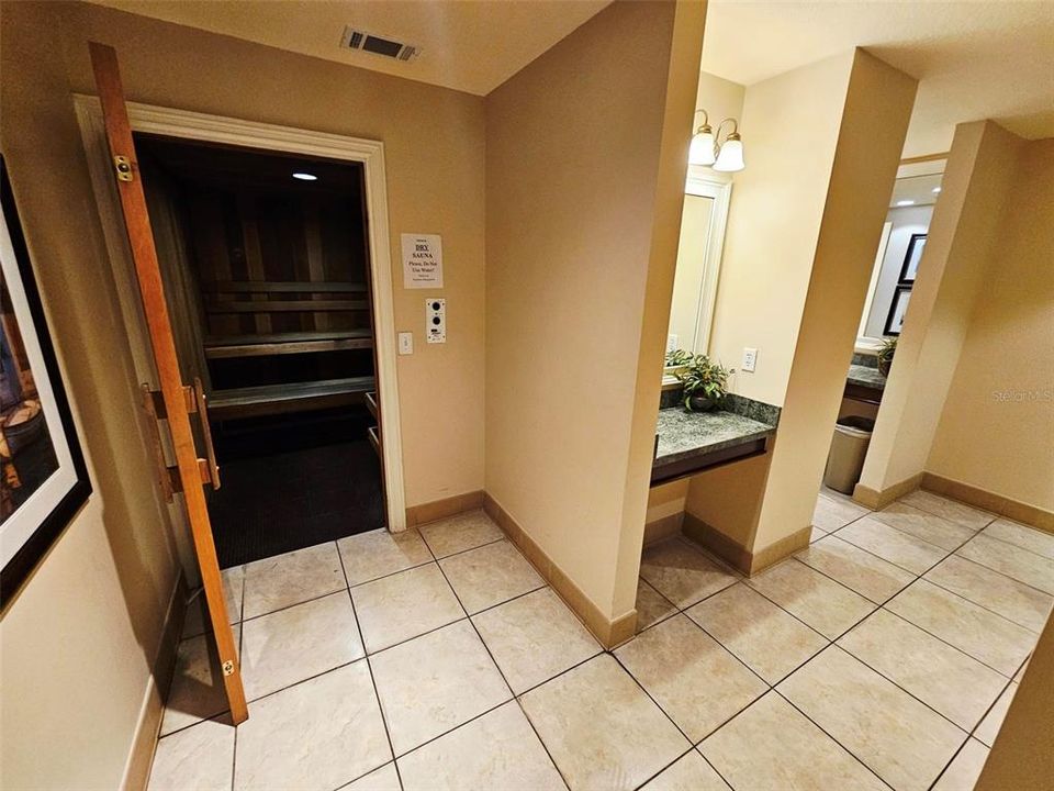 待售: $489,000 (2 贝兹, 2 浴室, 1051 平方英尺)