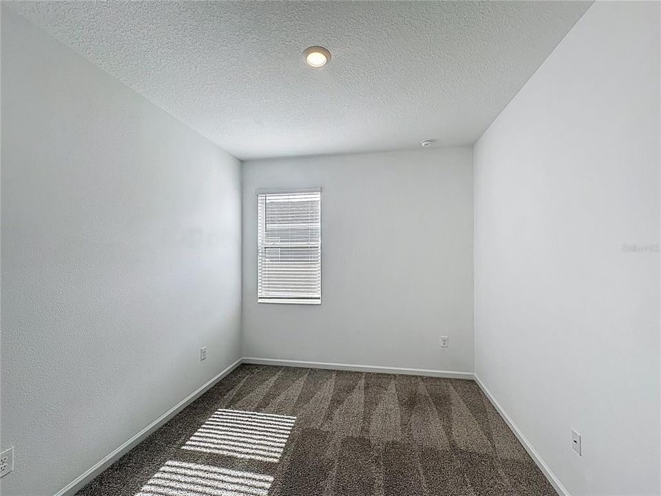 For Sale: $389,900 (4 beds, 2 baths, 1877 Square Feet)