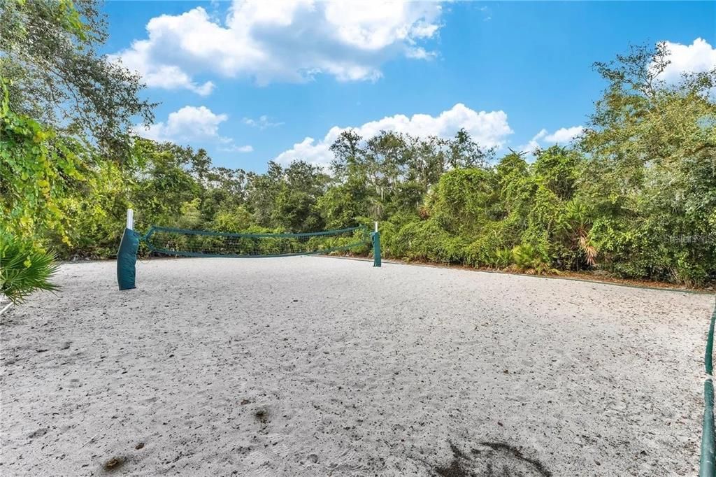 For Sale: $389,900 (4 beds, 2 baths, 1877 Square Feet)