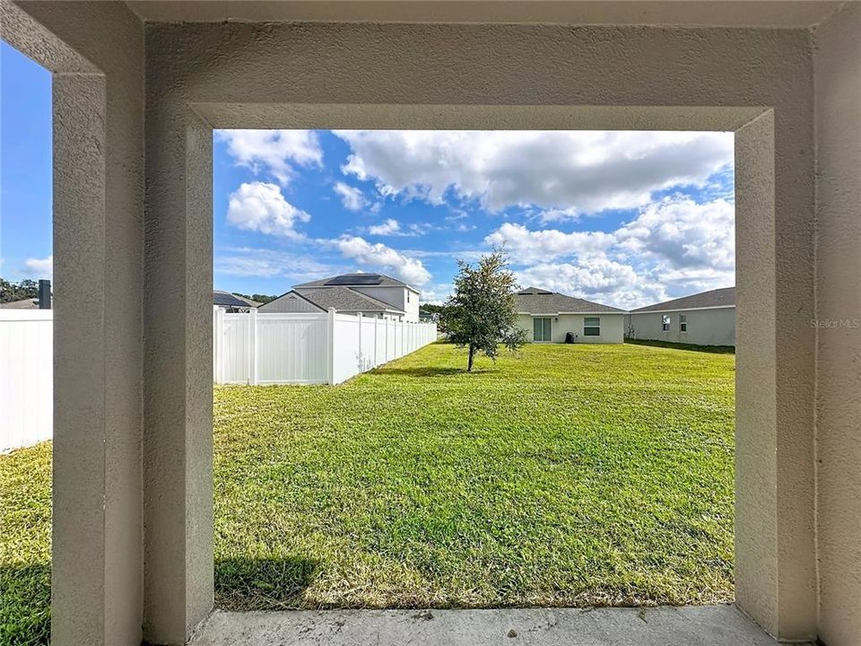 For Sale: $389,900 (4 beds, 2 baths, 1877 Square Feet)