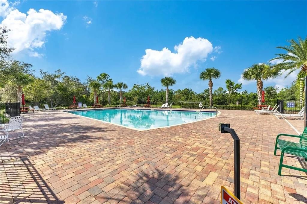 For Sale: $389,900 (4 beds, 2 baths, 1877 Square Feet)