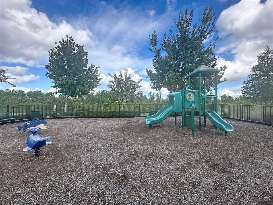 For Sale: $389,900 (4 beds, 2 baths, 1877 Square Feet)