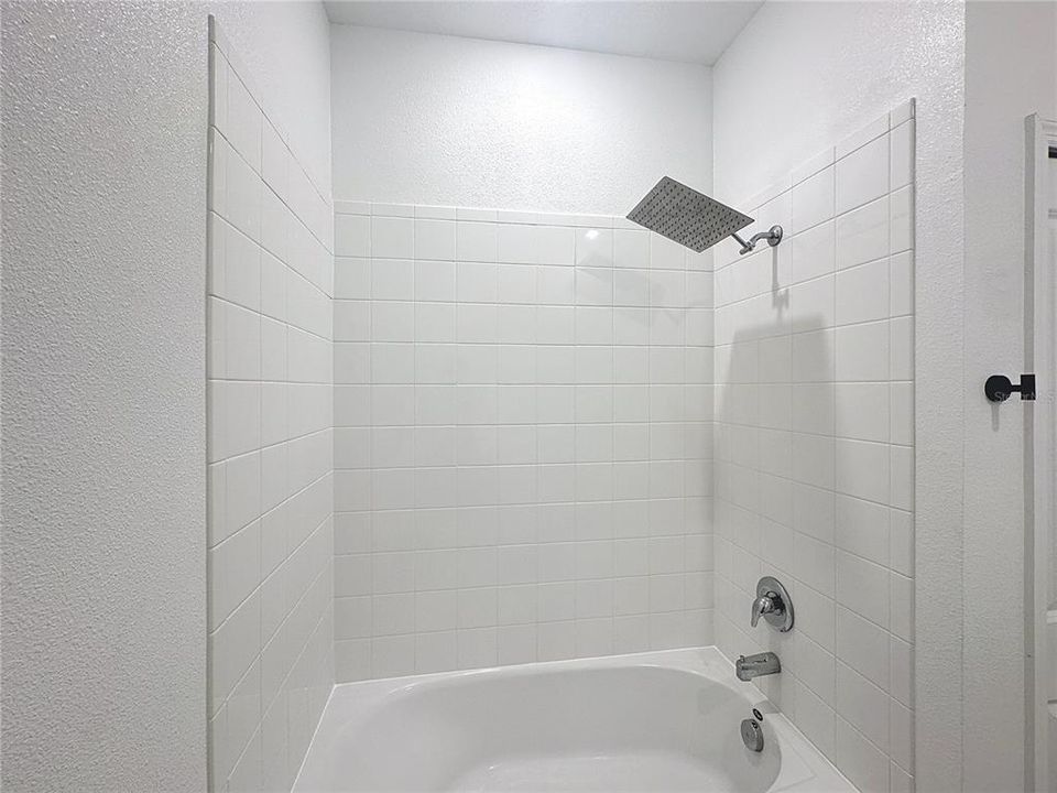 For Sale: $389,900 (4 beds, 2 baths, 1877 Square Feet)