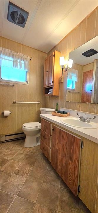 For Sale: $98,900 (2 beds, 1 baths, 754 Square Feet)