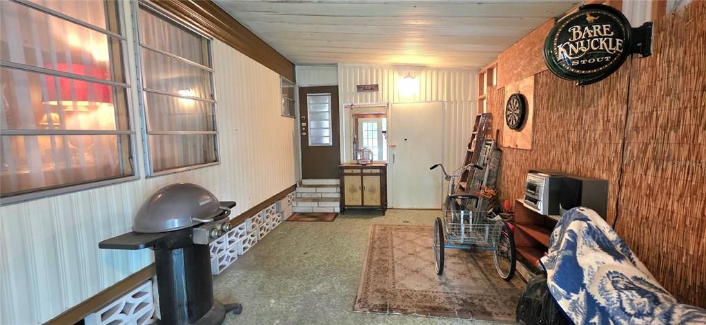 For Sale: $98,900 (2 beds, 1 baths, 754 Square Feet)