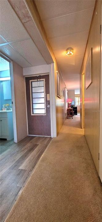 For Sale: $98,900 (2 beds, 1 baths, 754 Square Feet)