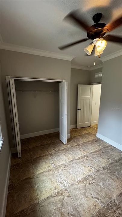 合同活跃: $2,500 (4 贝兹, 2 浴室, 1978 平方英尺)