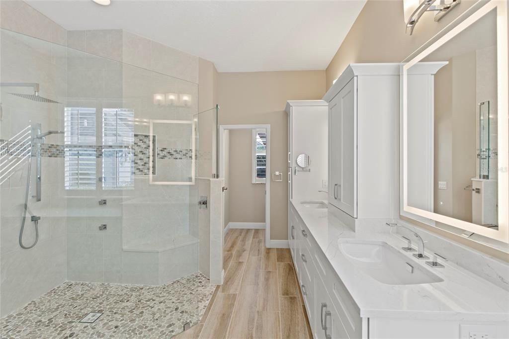 En Venta: $1,199,000 (3 camas, 2 baños, 2588 Pies cuadrados)