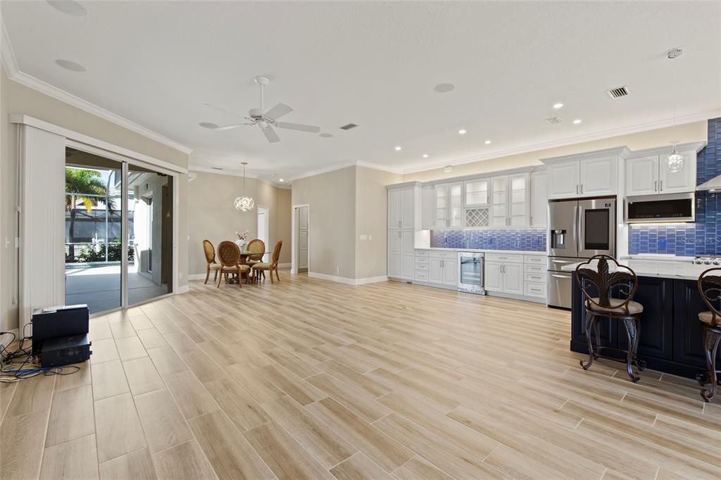 En Venta: $1,199,000 (3 camas, 2 baños, 2588 Pies cuadrados)