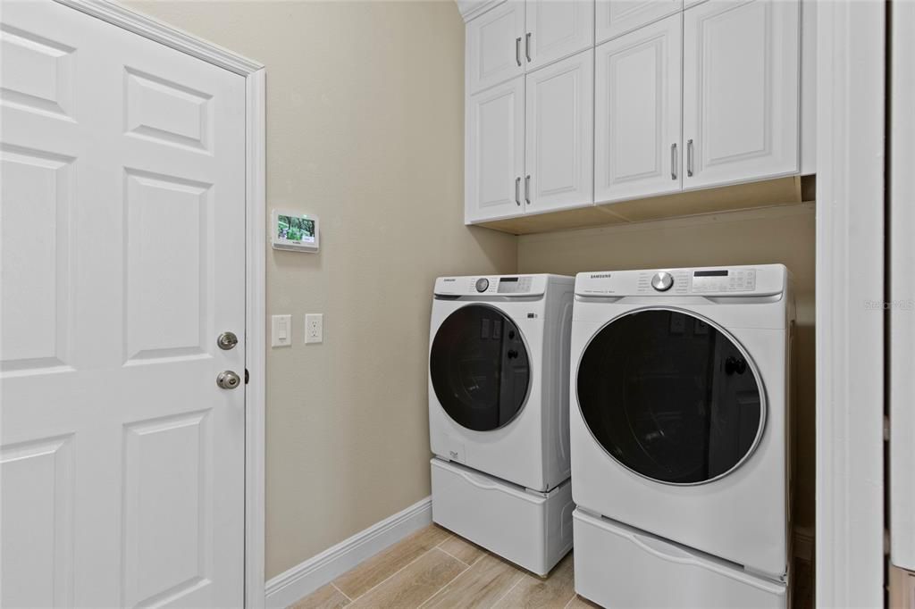 En Venta: $1,199,000 (3 camas, 2 baños, 2588 Pies cuadrados)