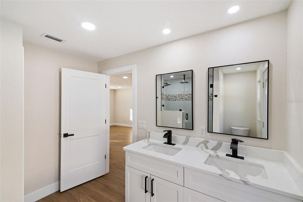 待售: $775,000 (4 贝兹, 3 浴室, 2590 平方英尺)