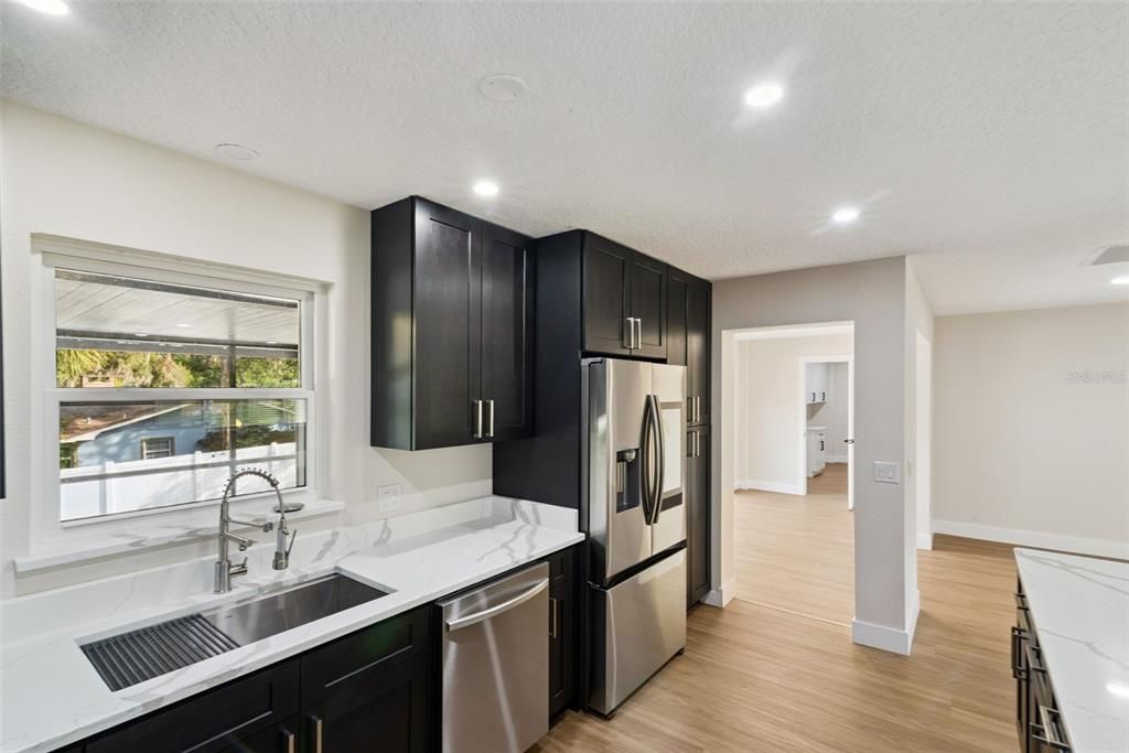 待售: $775,000 (4 贝兹, 3 浴室, 2590 平方英尺)