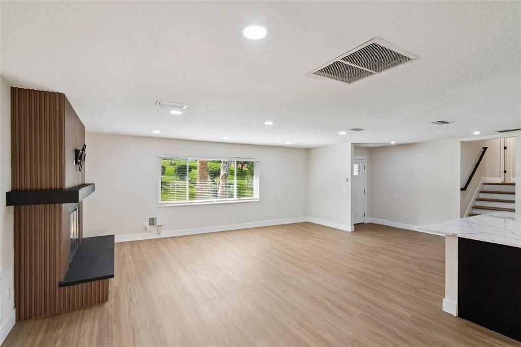 待售: $775,000 (4 贝兹, 3 浴室, 2590 平方英尺)