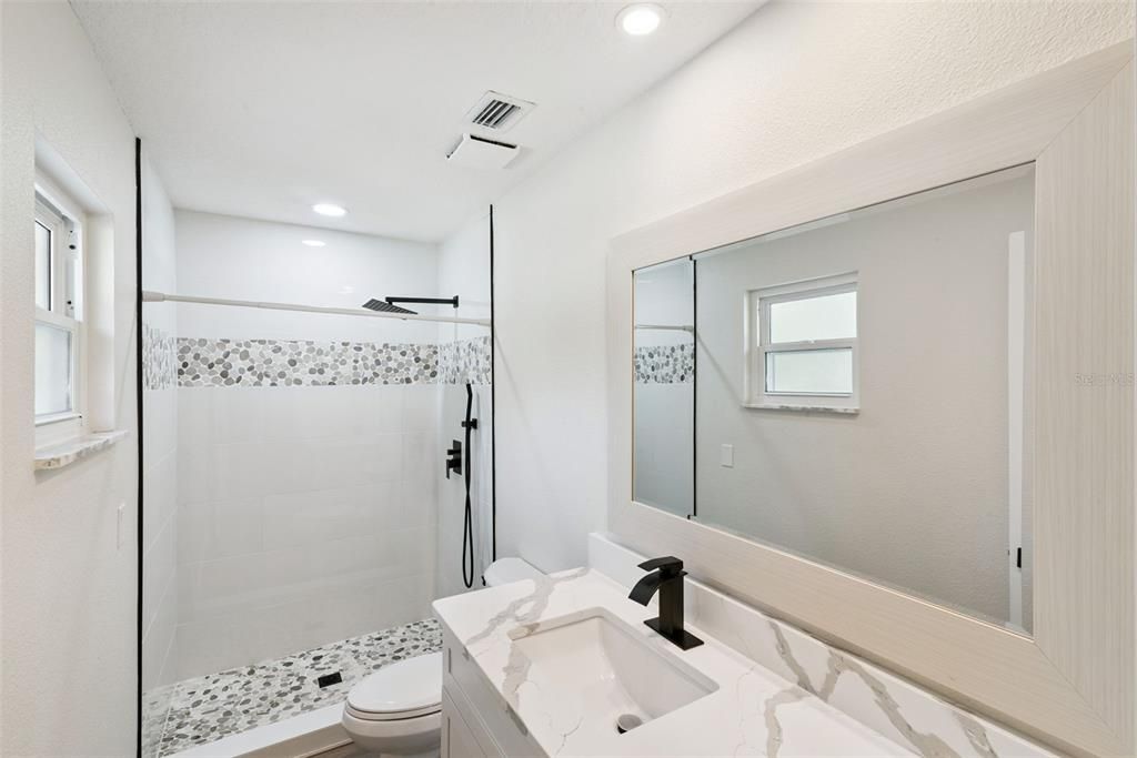 待售: $775,000 (4 贝兹, 3 浴室, 2590 平方英尺)