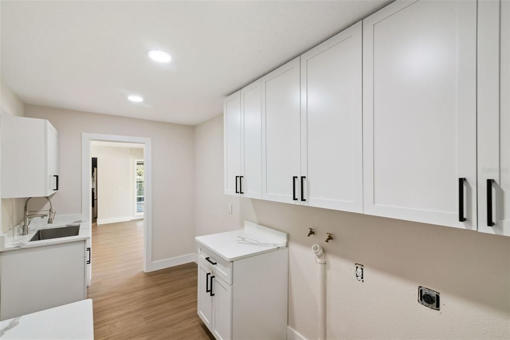 待售: $775,000 (4 贝兹, 3 浴室, 2590 平方英尺)