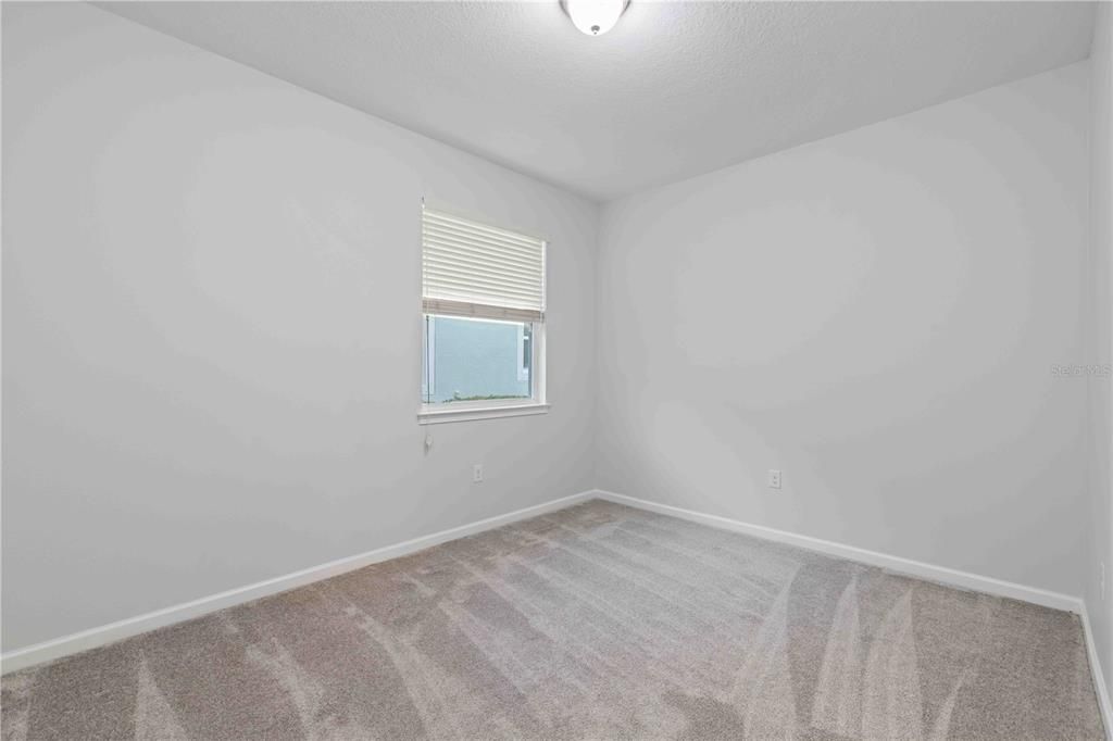 Под контрактом: $559,000 (4 спален, 3 ванн, 2460 Квадратных фут)