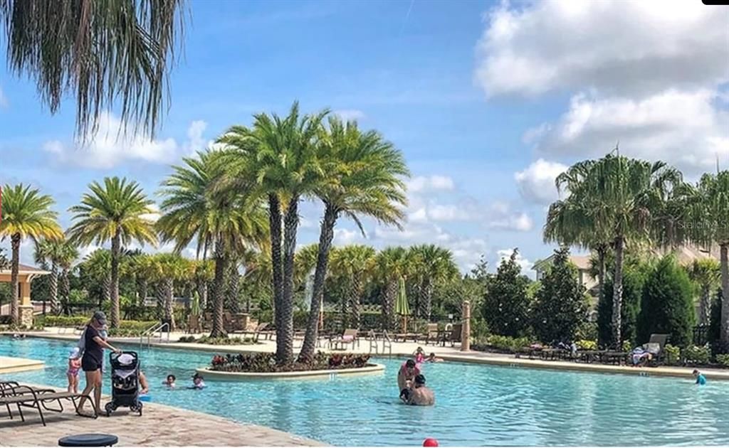 Под контрактом: $559,000 (4 спален, 3 ванн, 2460 Квадратных фут)