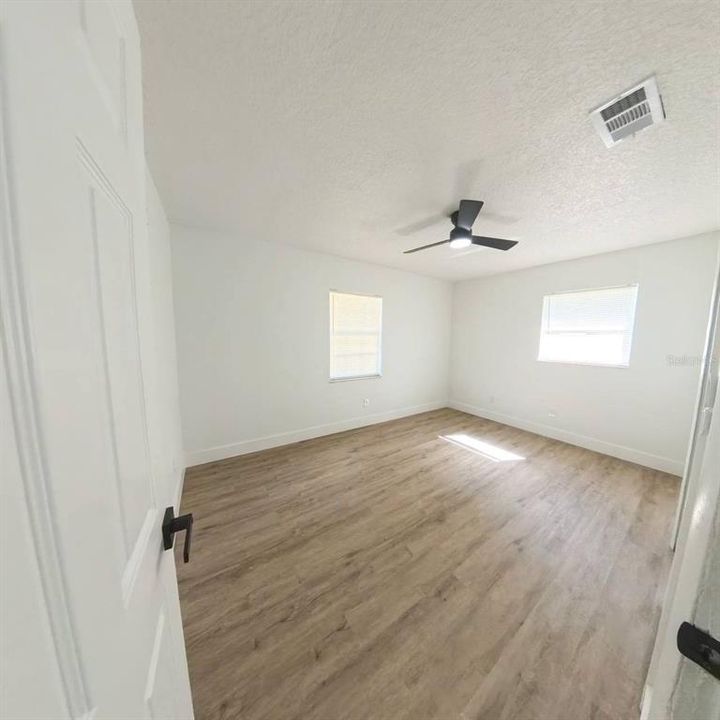 For Sale: $397,997 (3 beds, 2 baths, 1485 Square Feet)